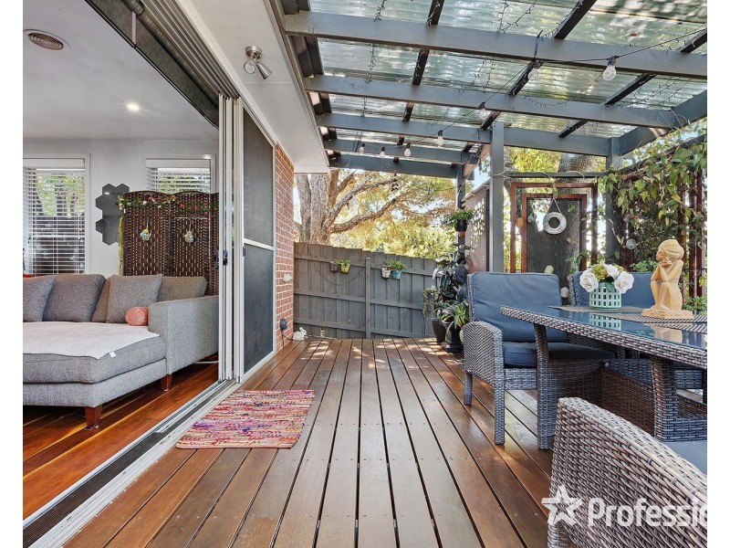 34 Daymar Drive, Mooroolbark VIC 3138
