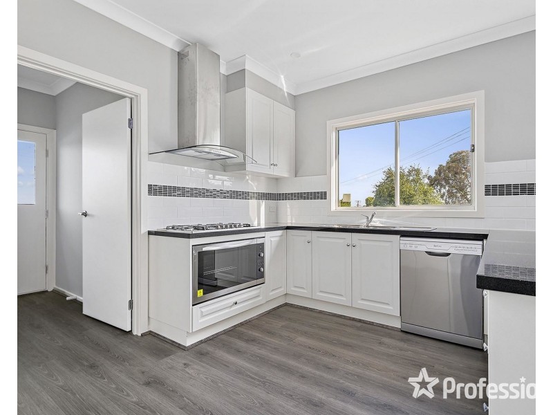 2 St James Terrace, Yarra Glen VIC 3775