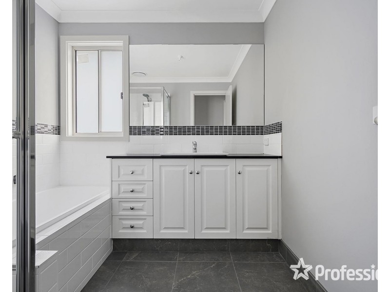 2 St James Terrace, Yarra Glen VIC 3775