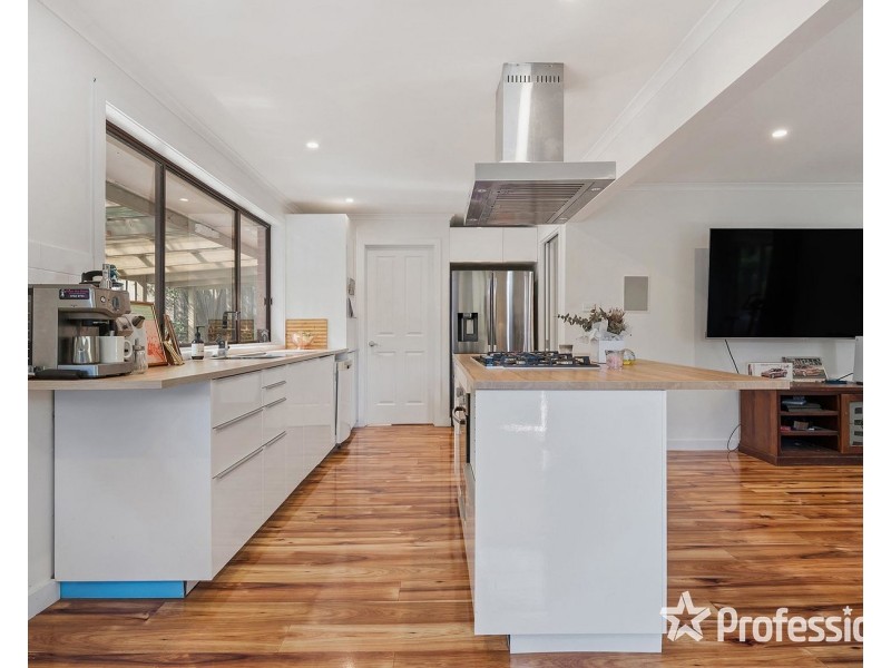 5 Valley Road, Seville VIC 3139