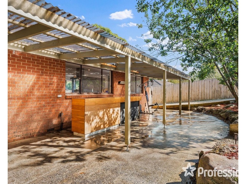 5 Valley Road, Seville VIC 3139