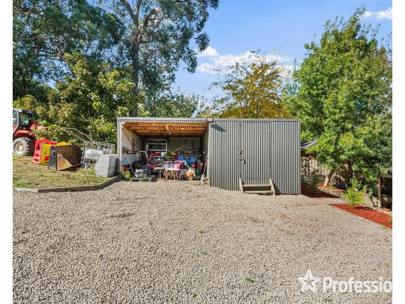 5 Valley Road, Seville VIC 3139