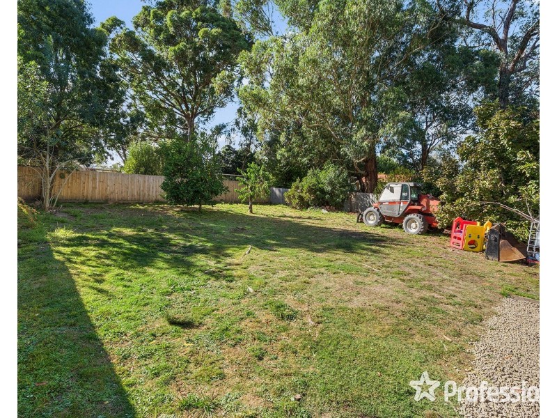5 Valley Road, Seville VIC 3139