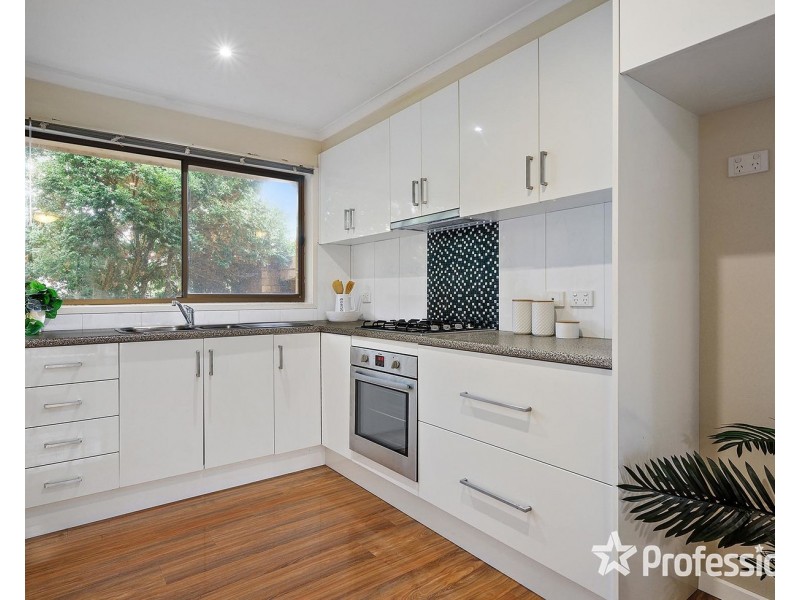 2/75 Cave Hill Road, Lilydale VIC 3140