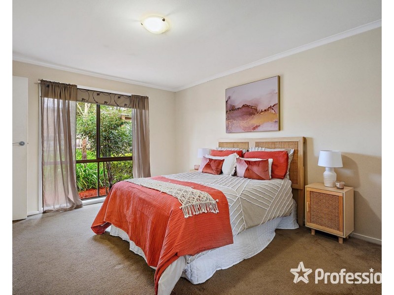 2/75 Cave Hill Road, Lilydale VIC 3140