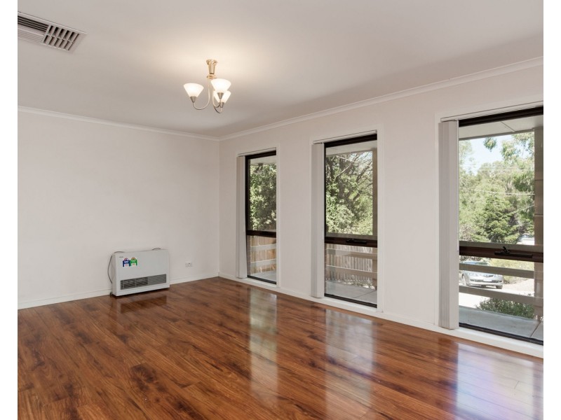 44 Station Road, Seville VIC 3139