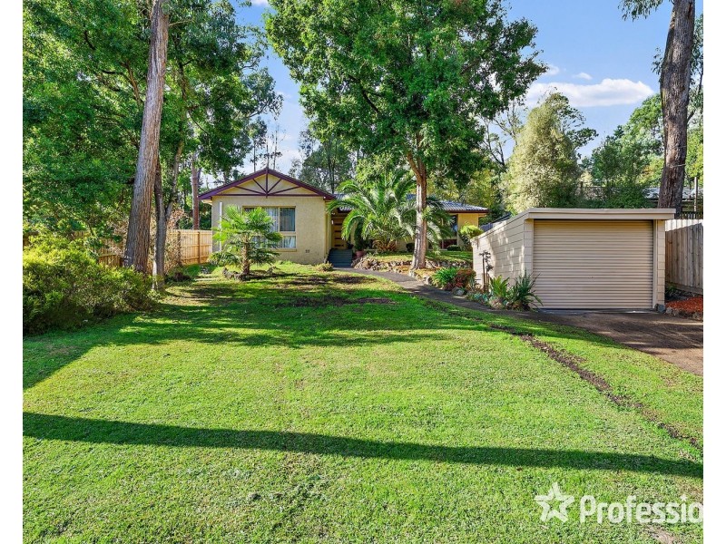 24 Hawkins Road, Montrose VIC 3765