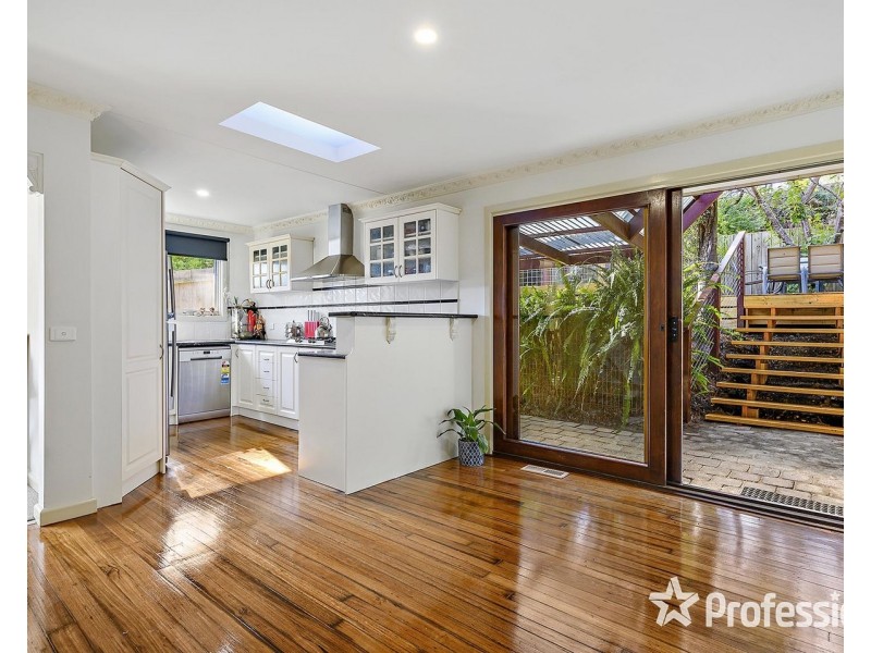 24 Hawkins Road, Montrose VIC 3765