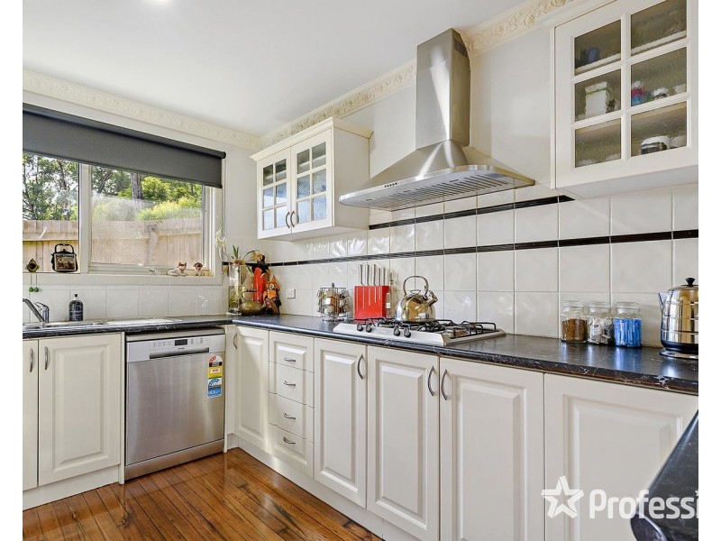 24 Hawkins Road, Montrose VIC 3765