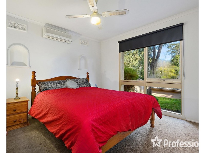 24 Hawkins Road, Montrose VIC 3765