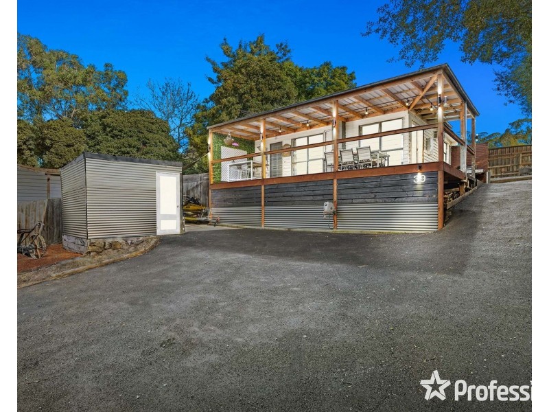 39 Russell Street, Mount Evelyn VIC 3796