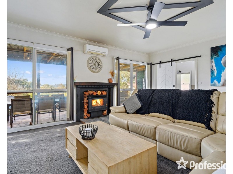 39 Russell Street, Mount Evelyn VIC 3796