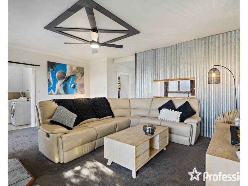 39 Russell Street, Mount Evelyn VIC 3796