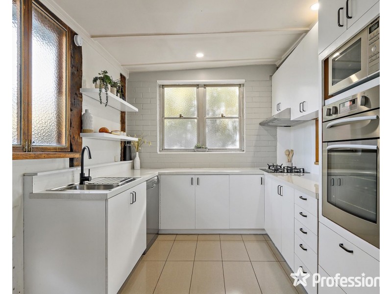 39 Russell Street, Mount Evelyn VIC 3796