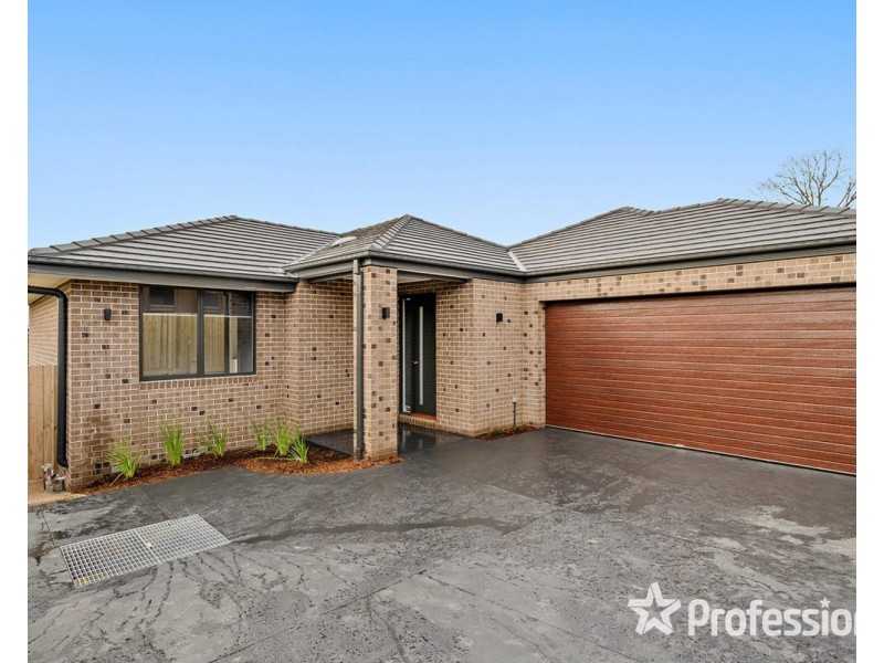 2/17 Erskine Ridge, Mooroolbark VIC 3138