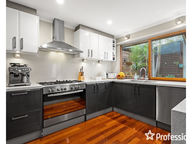 6 Donne Court, Mooroolbark VIC 3138
