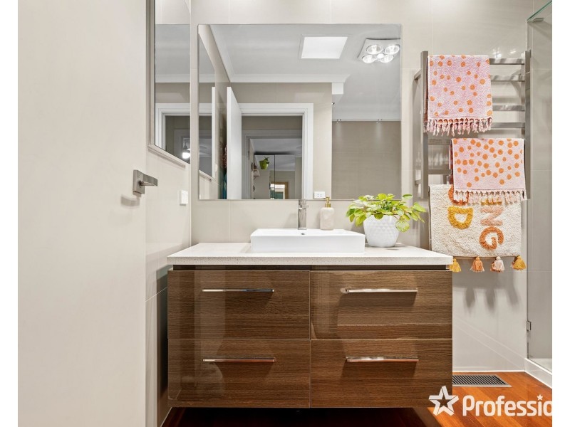 6 Donne Court, Mooroolbark VIC 3138