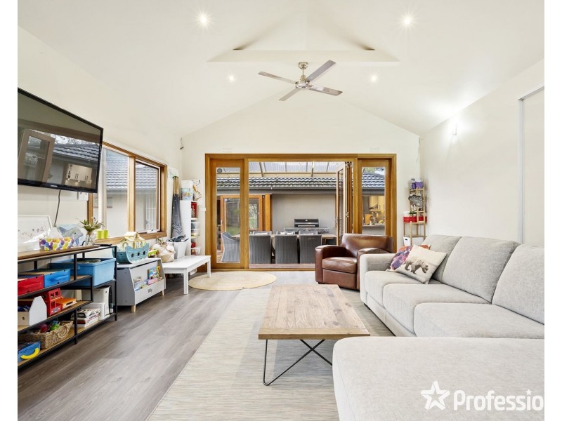 6 Donne Court, Mooroolbark VIC 3138