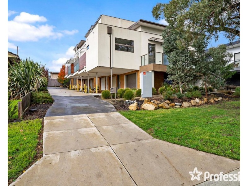 3 Dover Close, Lilydale VIC 3140