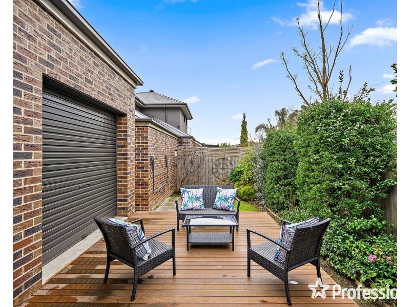 5 Plush Mews, Wandin North VIC 3139