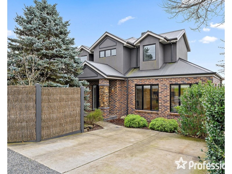 5 Plush Mews, Wandin North VIC 3139