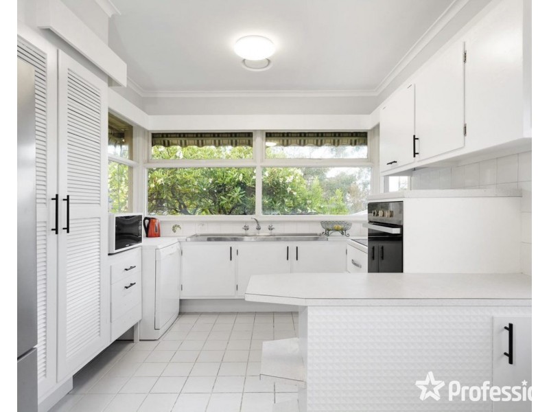 1/56 English Street, Seville VIC 3139