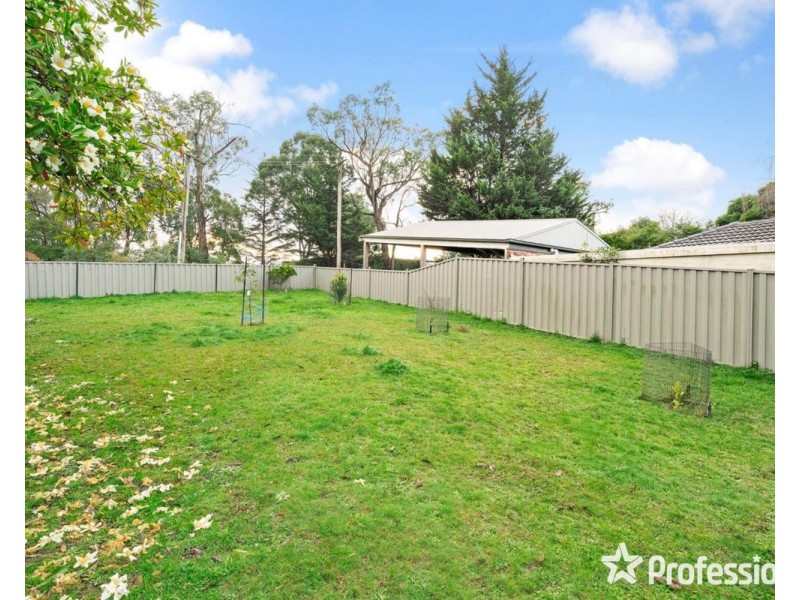 1/56 English Street, Seville VIC 3139