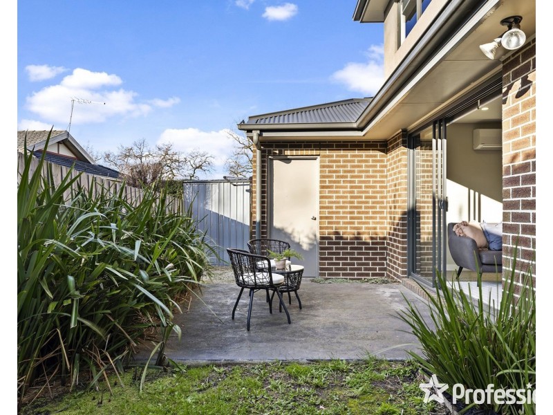 3/27 Cave Hill Road, Lilydale VIC 3140