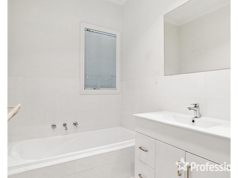31a Songbird Avenue, Chirnside Park VIC 3116