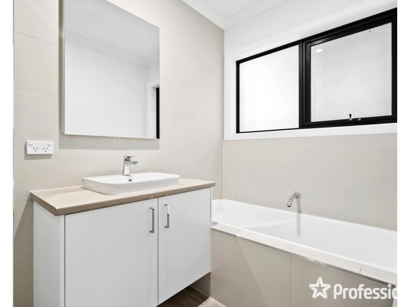 2/8 Bounty Court, Lilydale VIC 3140