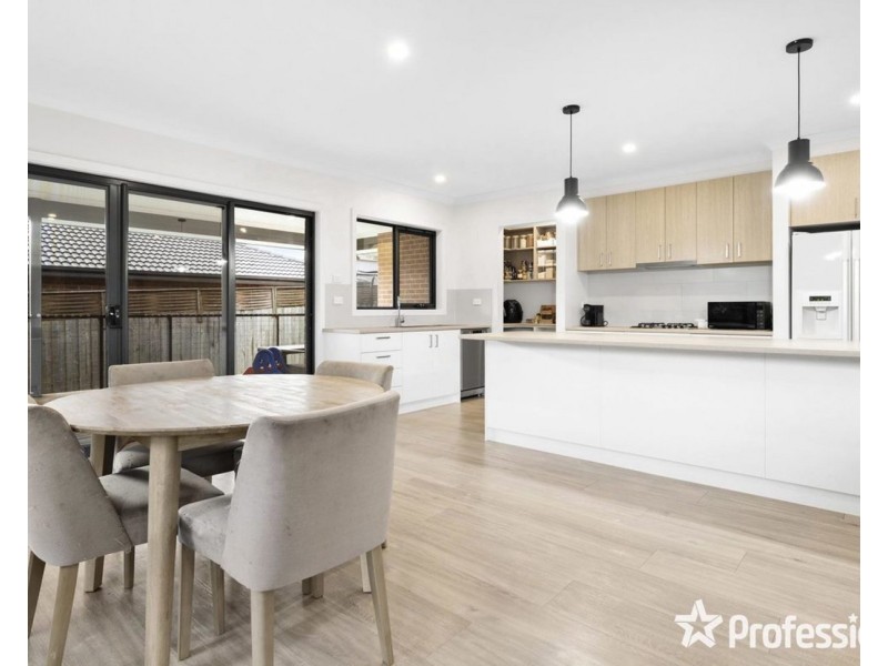 2/8 Bounty Court, Lilydale VIC 3140