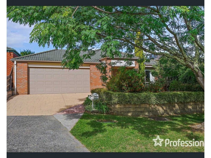 11 Kyra Close, Lilydale VIC 3140