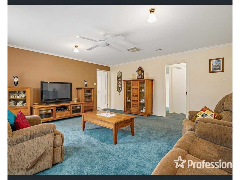 11 Kyra Close, Lilydale VIC 3140