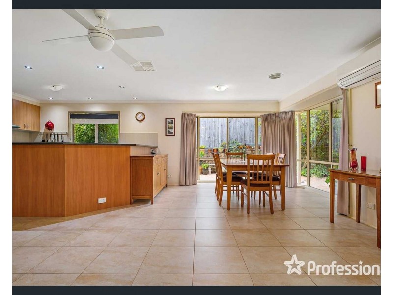 11 Kyra Close, Lilydale VIC 3140