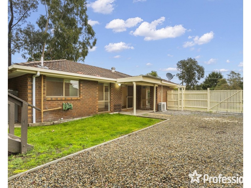 8 Trafalgar Crescent, Lilydale VIC 3140
