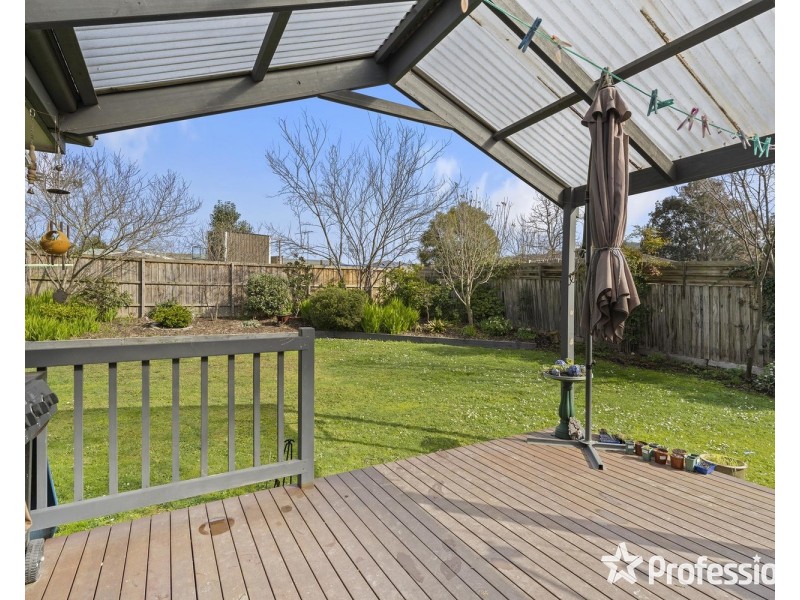 22 Ellis Road, Yarra Glen VIC 3775