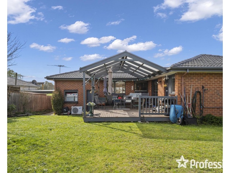22 Ellis Road, Yarra Glen VIC 3775