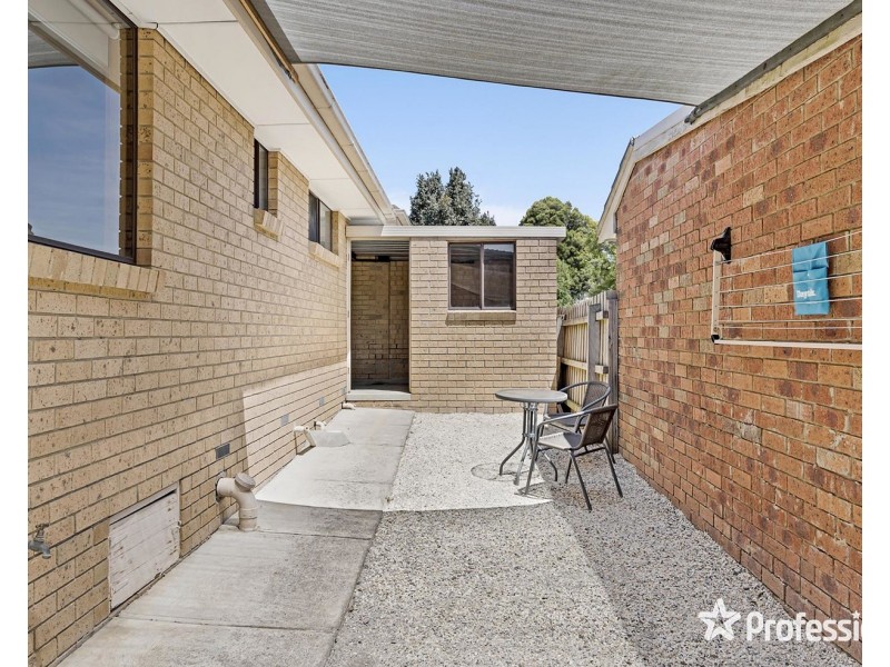 4/12 Gladstone Street, Lilydale VIC 3140