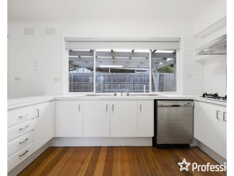 25 Clubpoint Drive, Chirnside Park VIC 3116