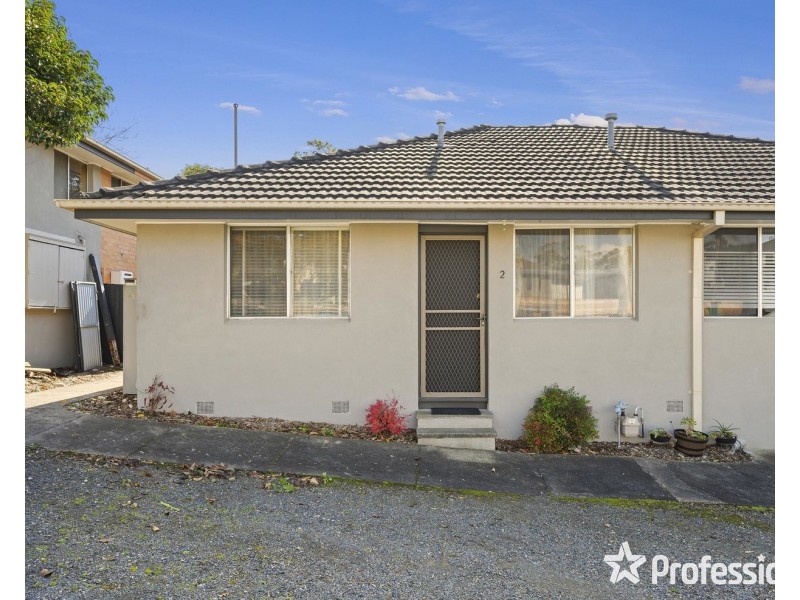 2/6 Central Avenue, Mooroolbark VIC 3138