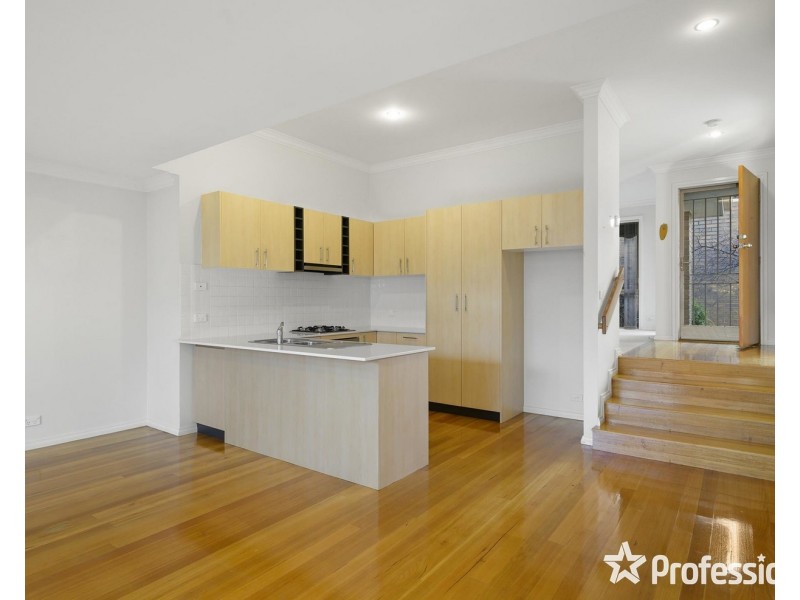 4/74-76 Victoria Road, Lilydale VIC 3140