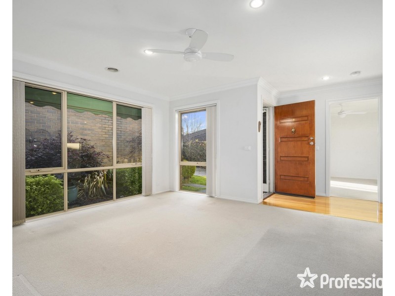 4/74-76 Victoria Road, Lilydale VIC 3140