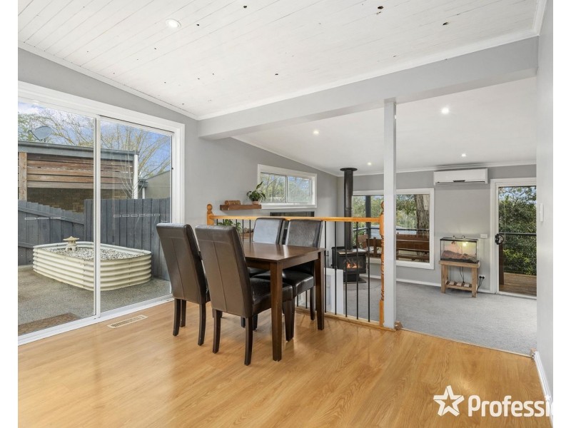17 Old Hereford Road, Mount Evelyn VIC 3796