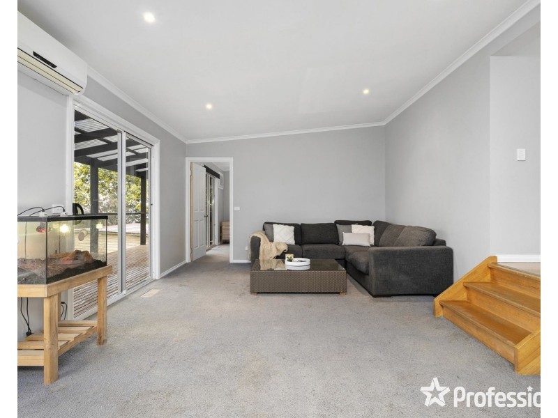 17 Old Hereford Road, Mount Evelyn VIC 3796