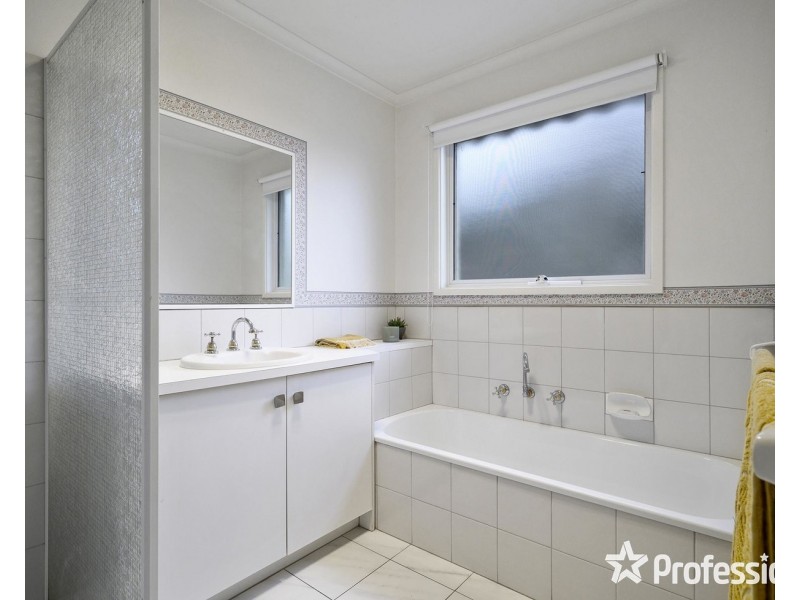 5/2 Parrs Road, Croydon VIC 3136