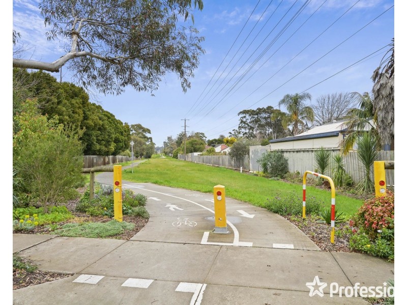 5/2 Parrs Road, Croydon VIC 3136