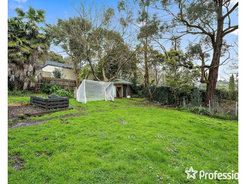 25 Frances Avenue, Yarra Glen VIC 3775