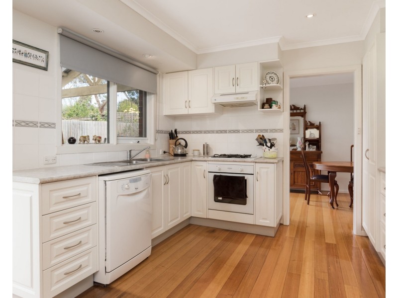 50 Terrigal Crescent, Kilsyth VIC 3137
