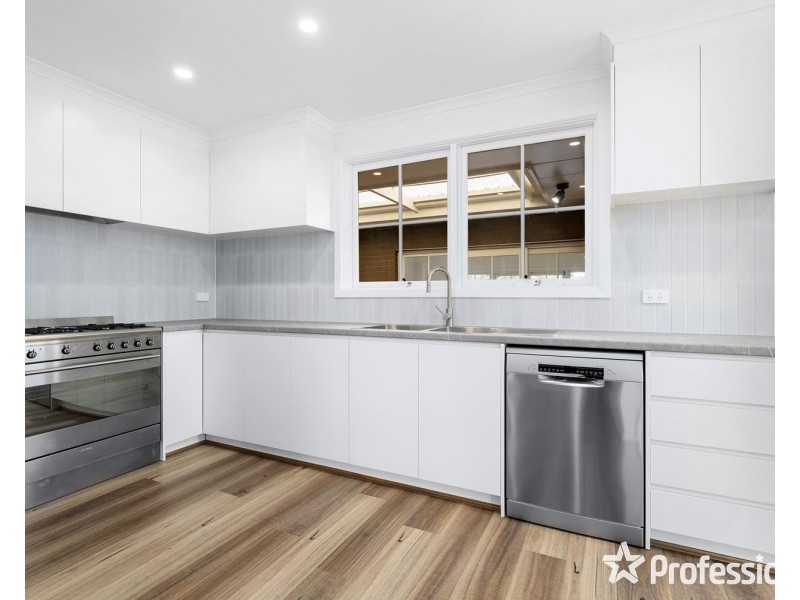 57 Meadowgate Drive, Chirnside Park VIC 3116