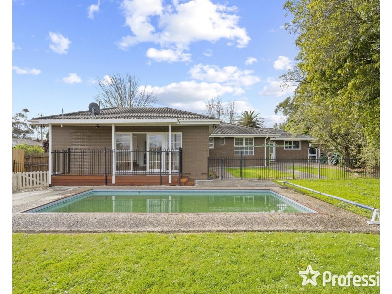 57 Meadowgate Drive, Chirnside Park VIC 3116